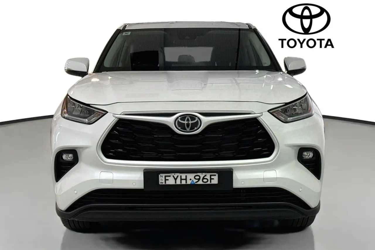 2025 Toyota Kluger Gallery Image 2