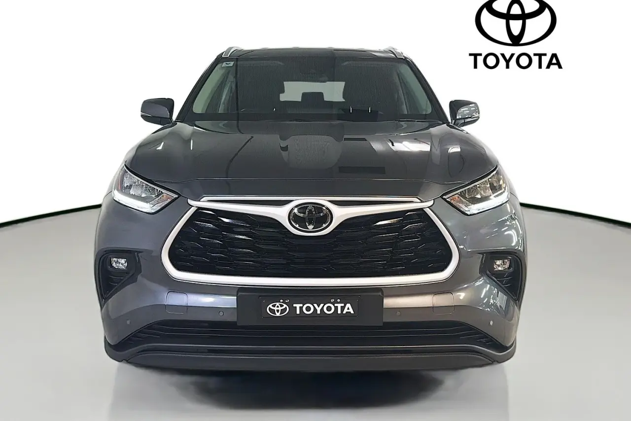 2025 Toyota Kluger Gallery Image 2