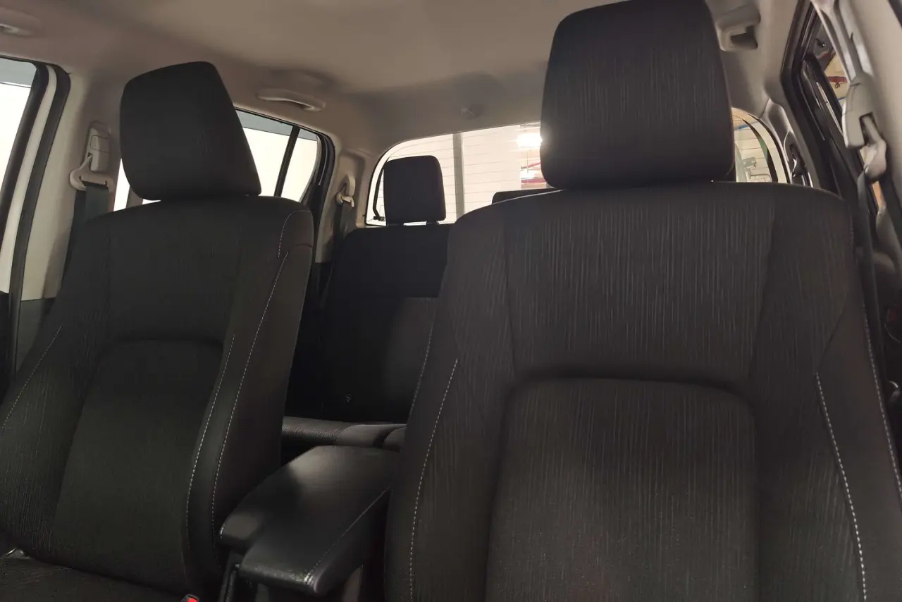 2025 Toyota Hilux Gallery Image 15