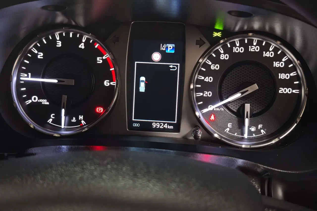 2025 Toyota Hilux Gallery Image 17