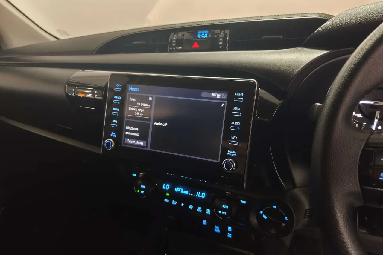 2025 Toyota Hilux Gallery Image 18