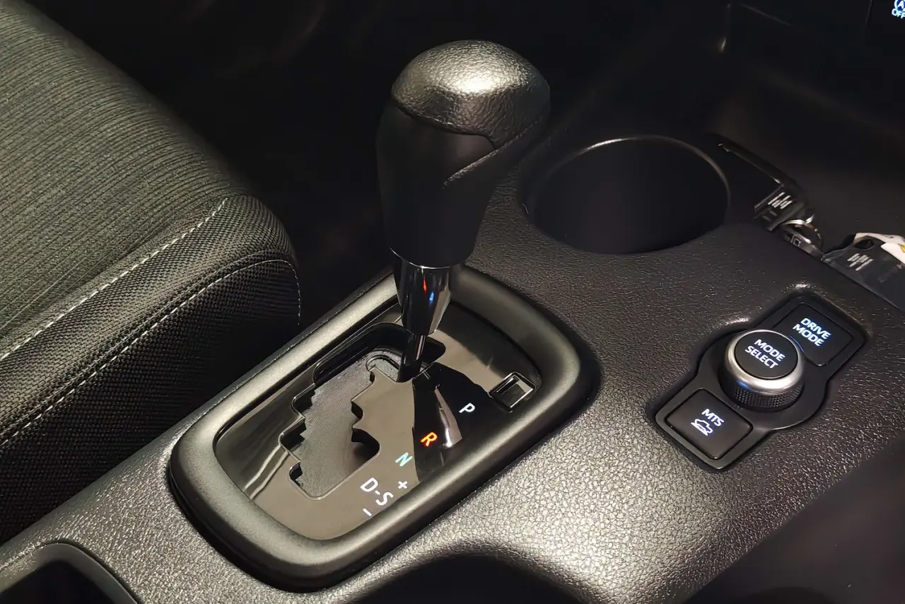 2025 Toyota Hilux Gallery Image 19