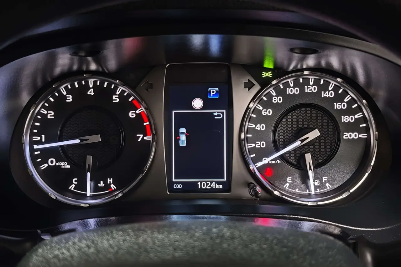 2025 Toyota Hilux Gallery Image 17