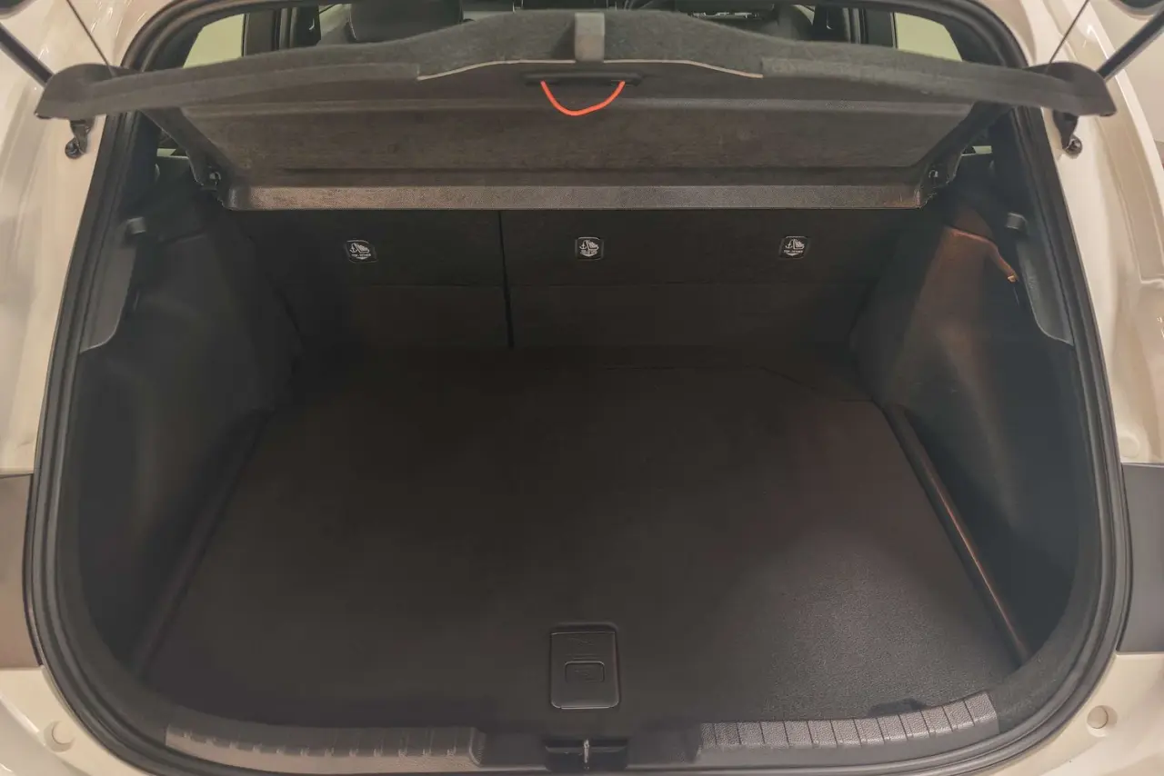 2025 Toyota Corolla Gallery Image 12