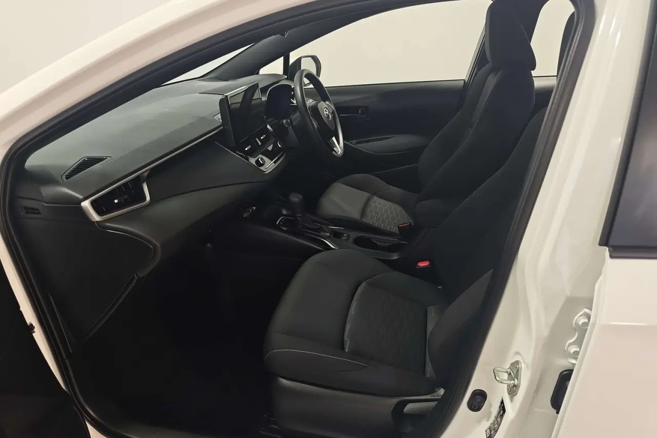 2025 Toyota Corolla Gallery Image 14