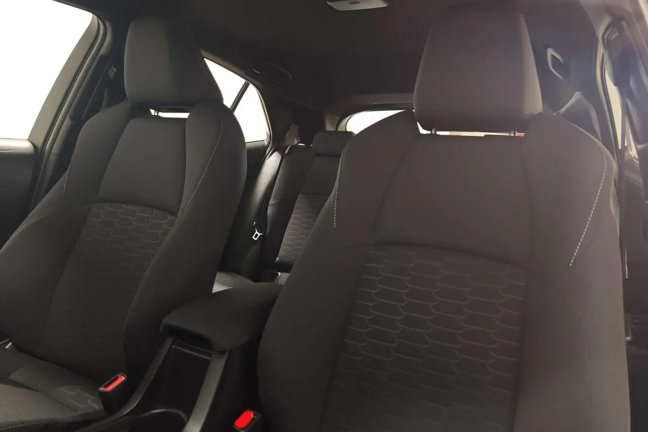 2025 Toyota Corolla Gallery Image 15