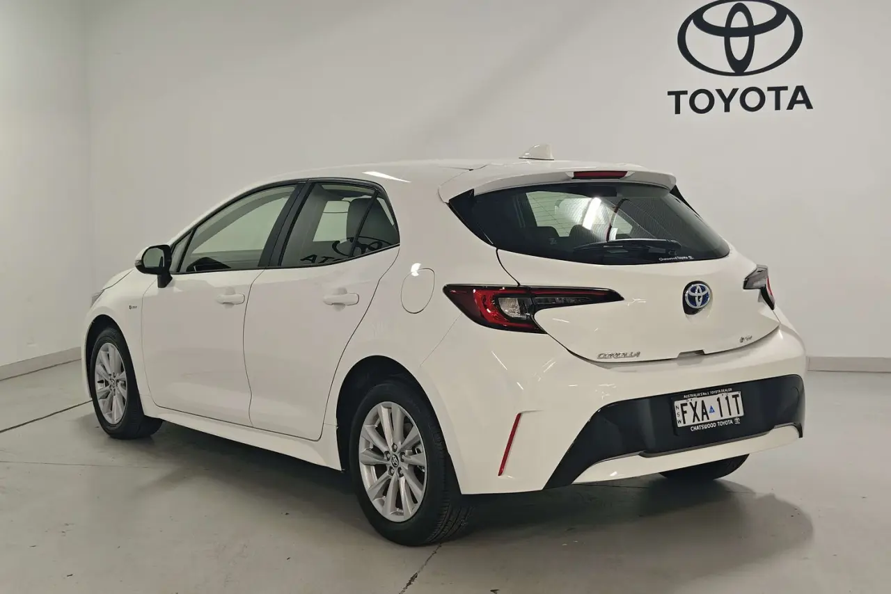 2025 Toyota Corolla Gallery Image 6