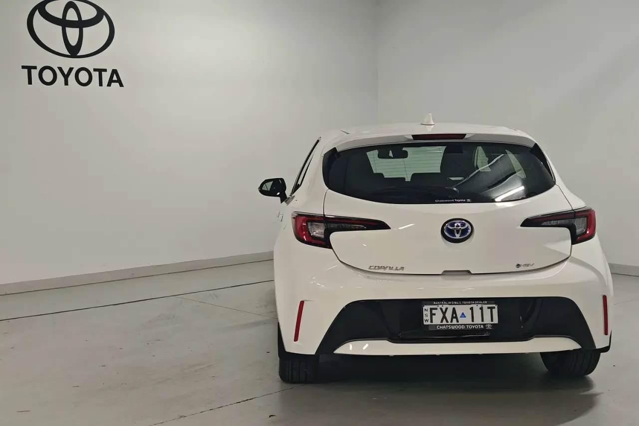 2025 Toyota Corolla Gallery Image 7