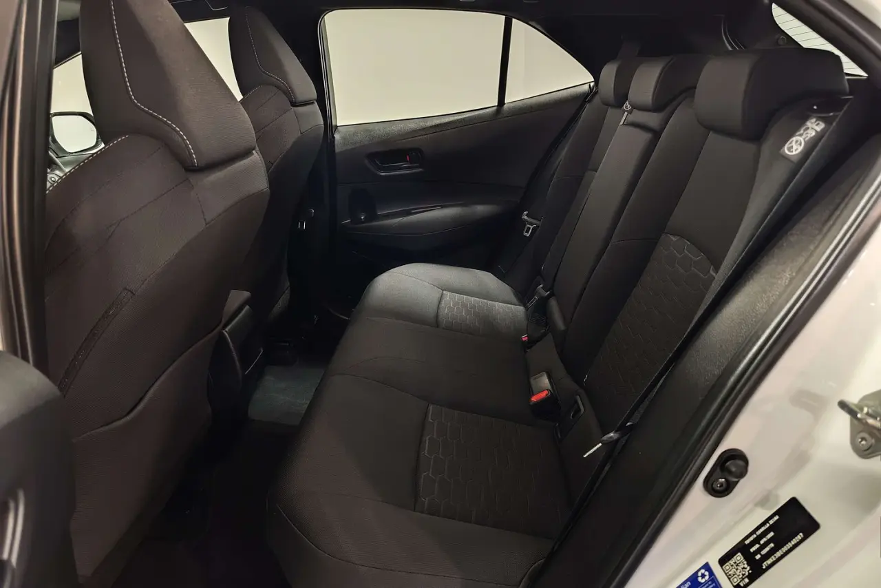 2025 Toyota Corolla Gallery Image 13