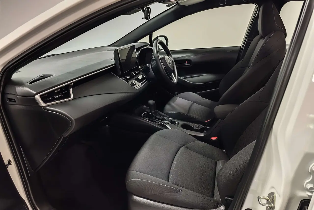 2025 Toyota Corolla Gallery Image 14