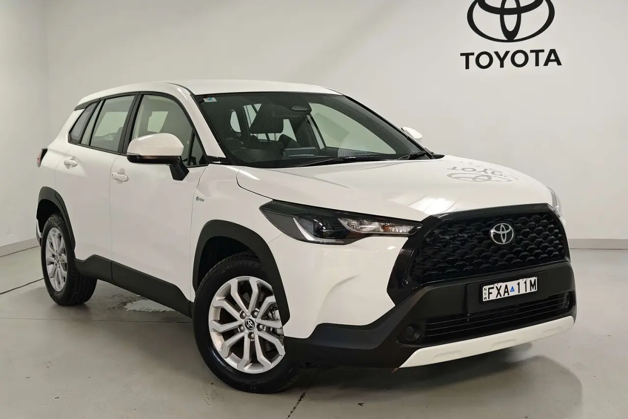 2025 Toyota Corolla Cross Gallery Image 1