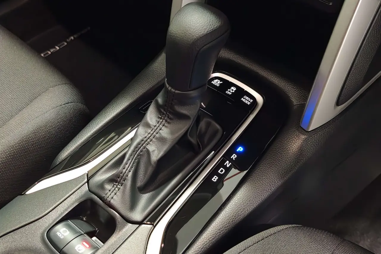 2025 Toyota Corolla Cross Gallery Image 19