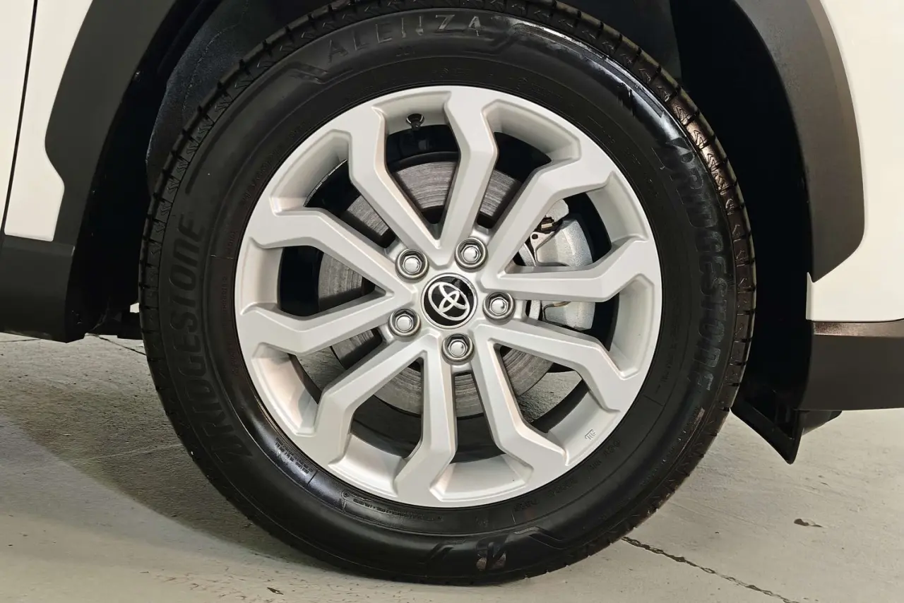 2025 Toyota Corolla Cross Gallery Image 5