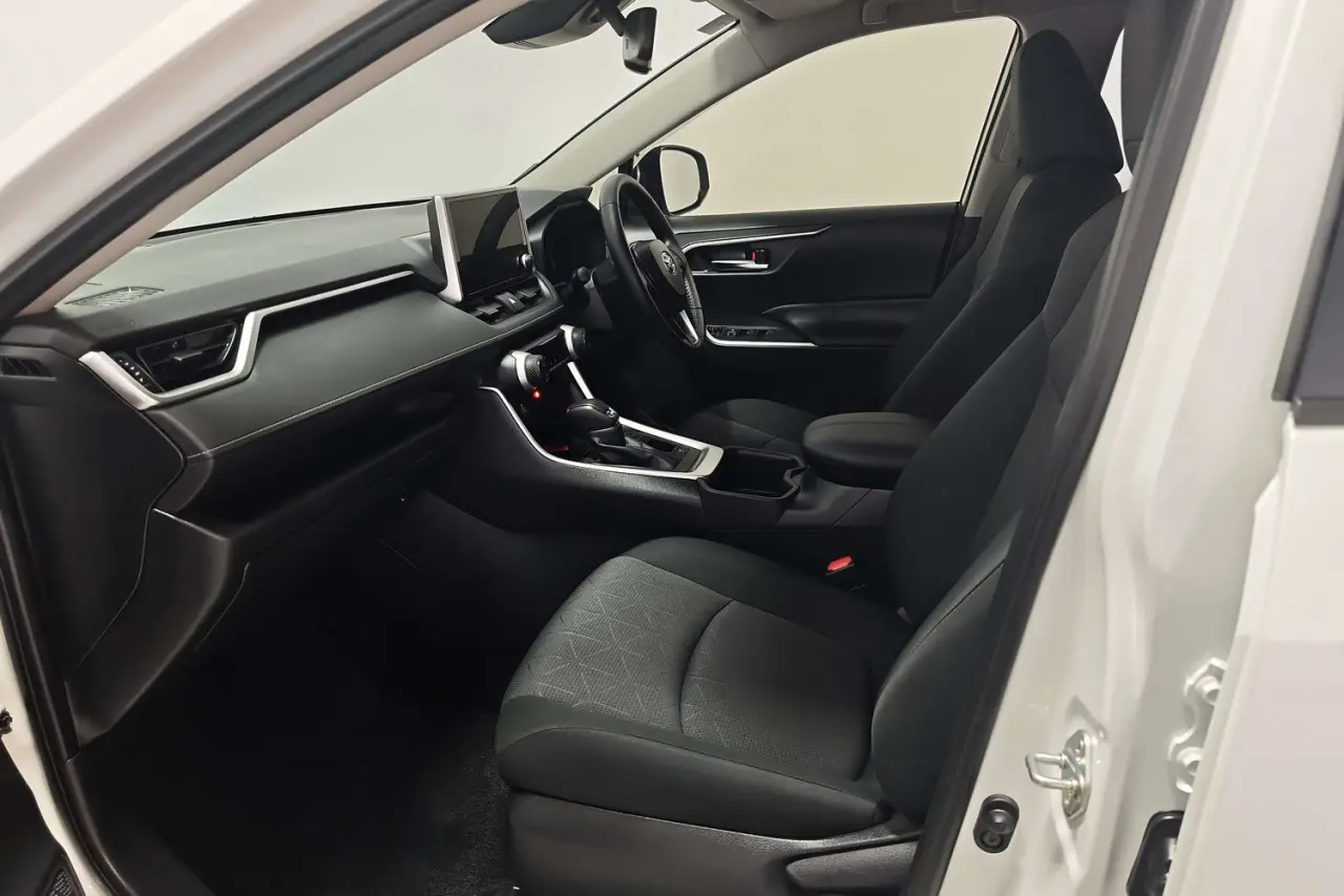 2025 Toyota RAV4 Gallery Image 14