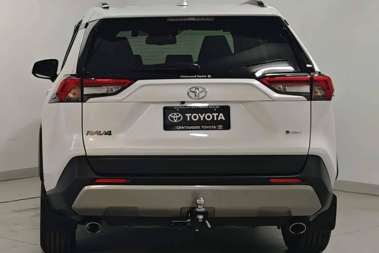 2025 Toyota RAV4 Gallery Image 8