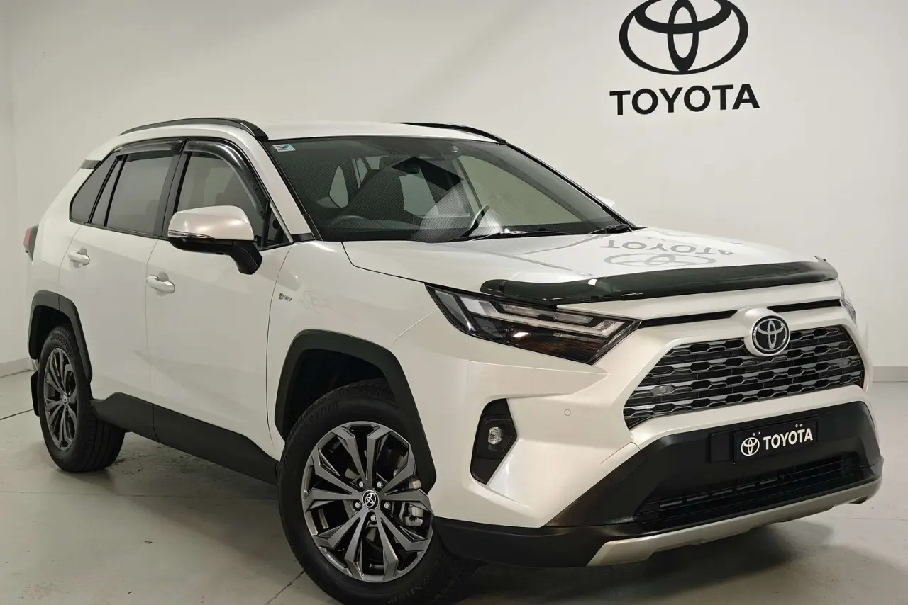 2025 Toyota RAV4 Gallery Image 1