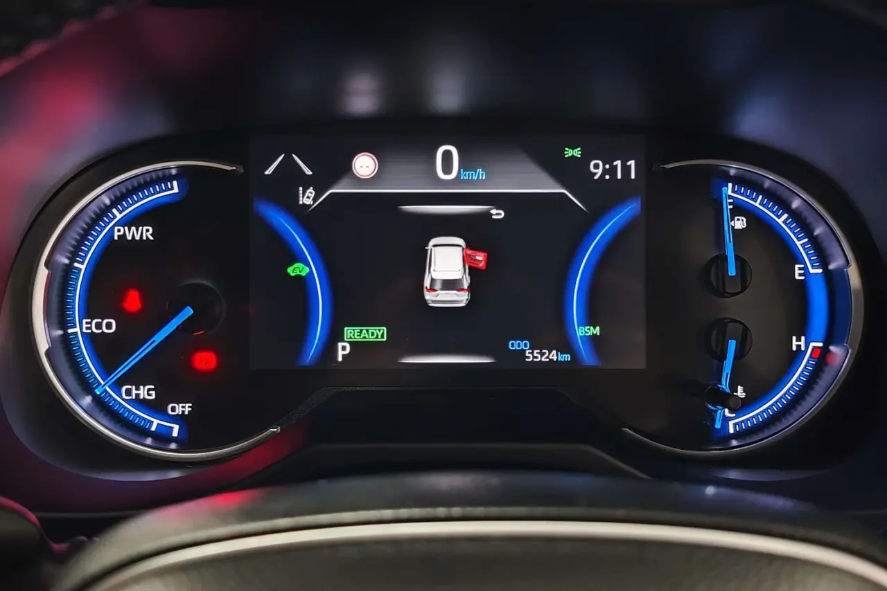 2025 Toyota RAV4 Gallery Image 17