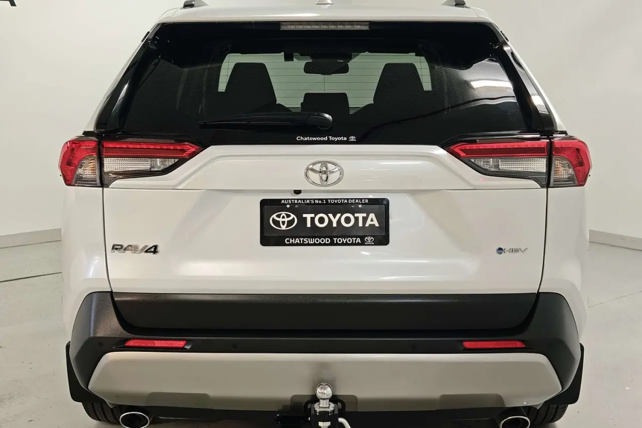 2025 Toyota RAV4 Gallery Image 8