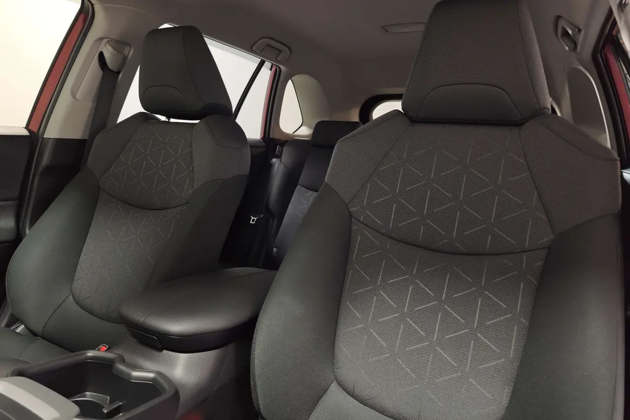 2025 Toyota RAV4 Gallery Image 15