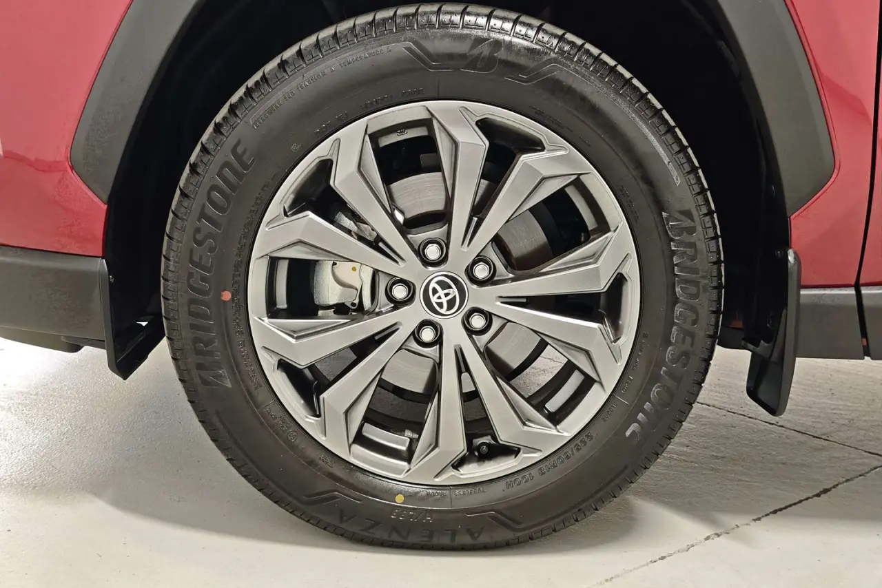 2025 Toyota RAV4 Gallery Image 5