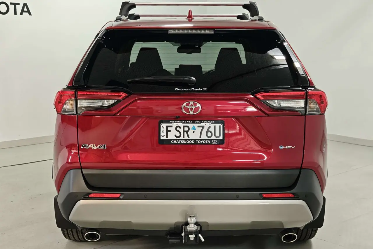 2025 Toyota RAV4 Gallery Image 8