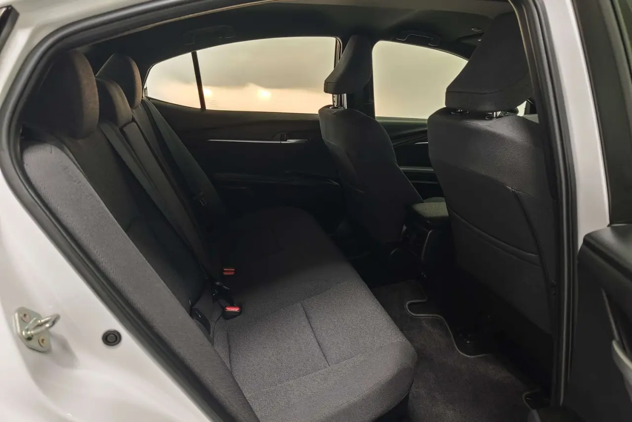 2025 Toyota Camry Gallery Image 11