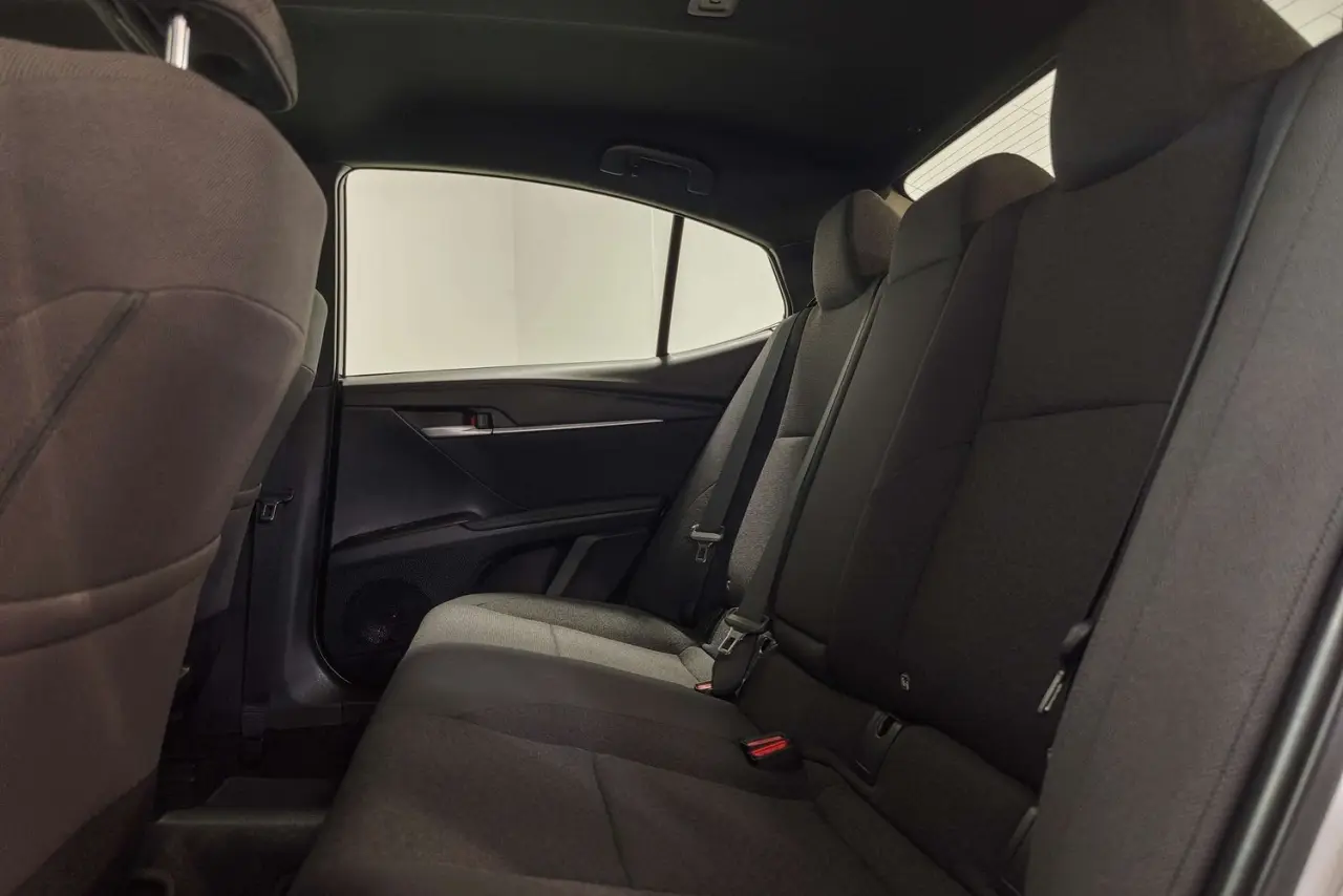 2025 Toyota Camry Gallery Image 13
