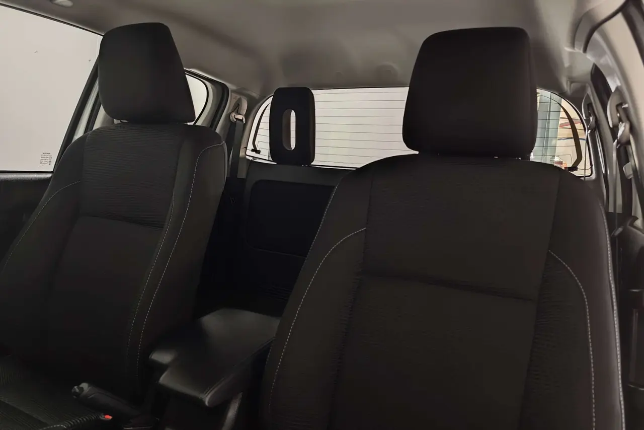 2025 Toyota Hilux Gallery Image 15