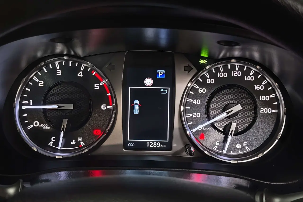 2025 Toyota Hilux Gallery Image 17