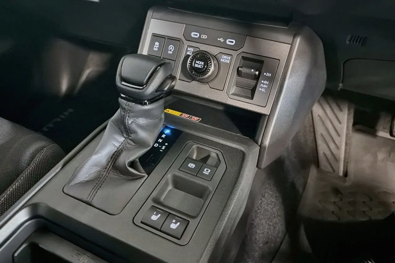 2026 Toyota Hilux Gallery Image 18