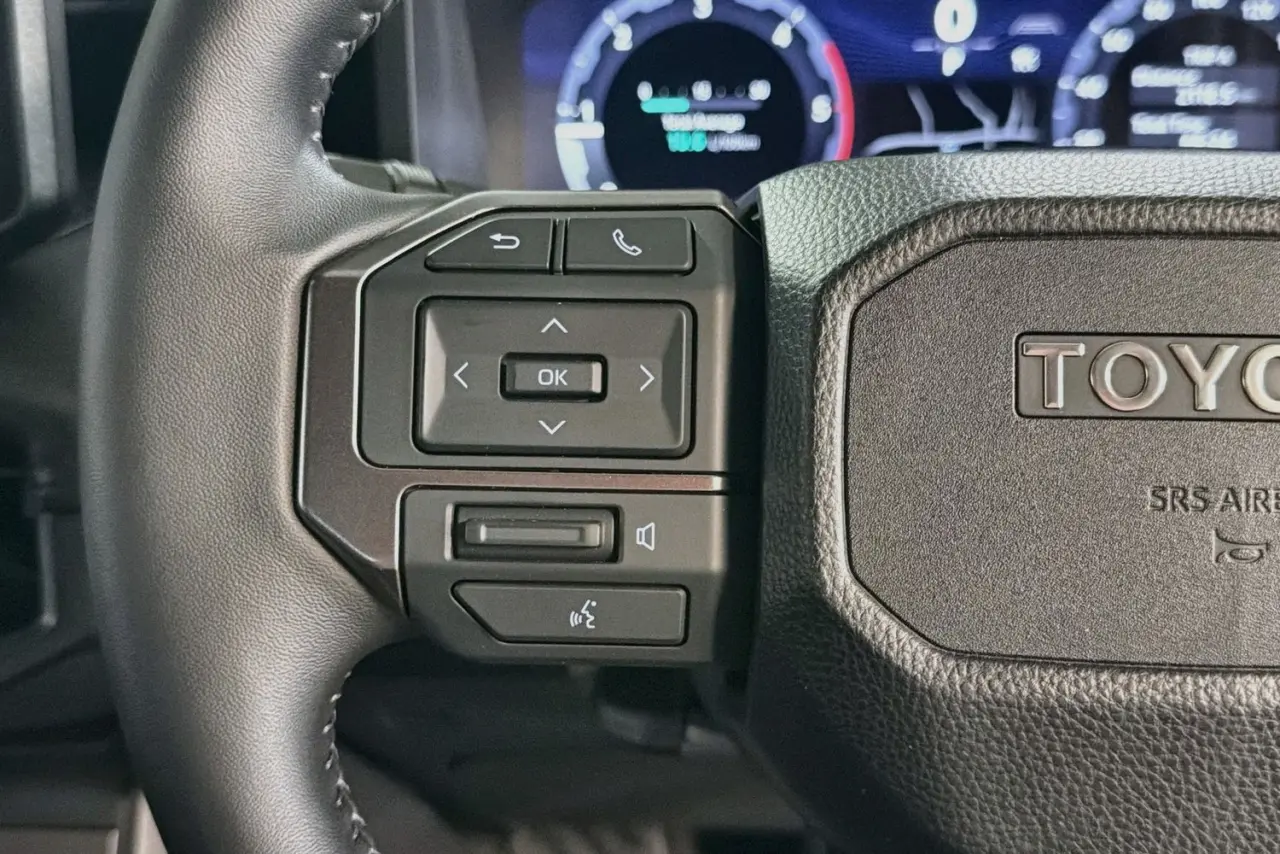 2026 Toyota Hilux Gallery Image 19