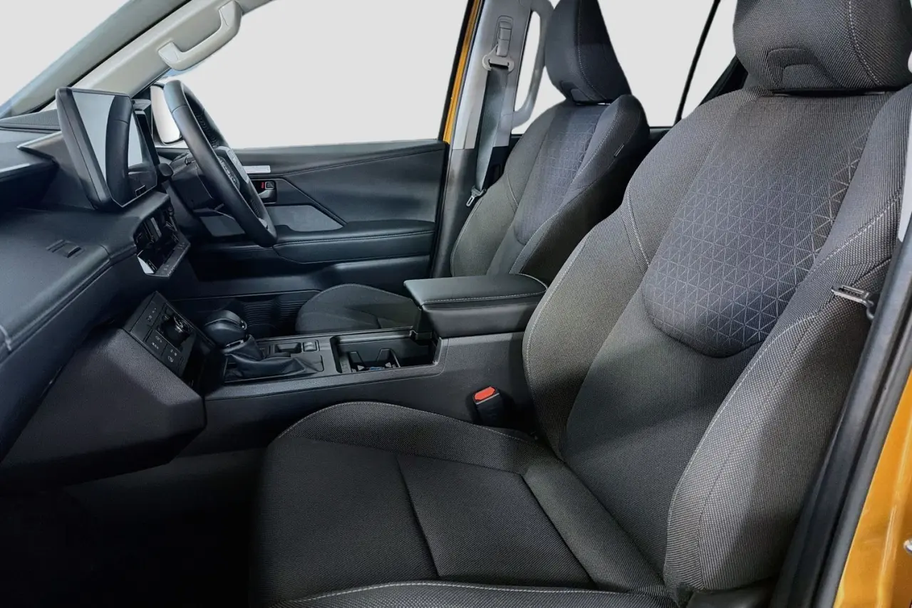 2026 Toyota Hilux Gallery Image 25