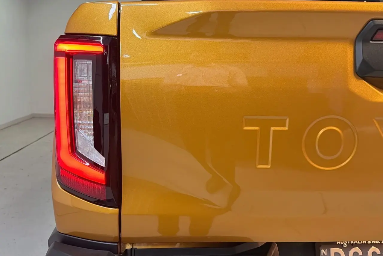 2026 Toyota Hilux Gallery Image 8