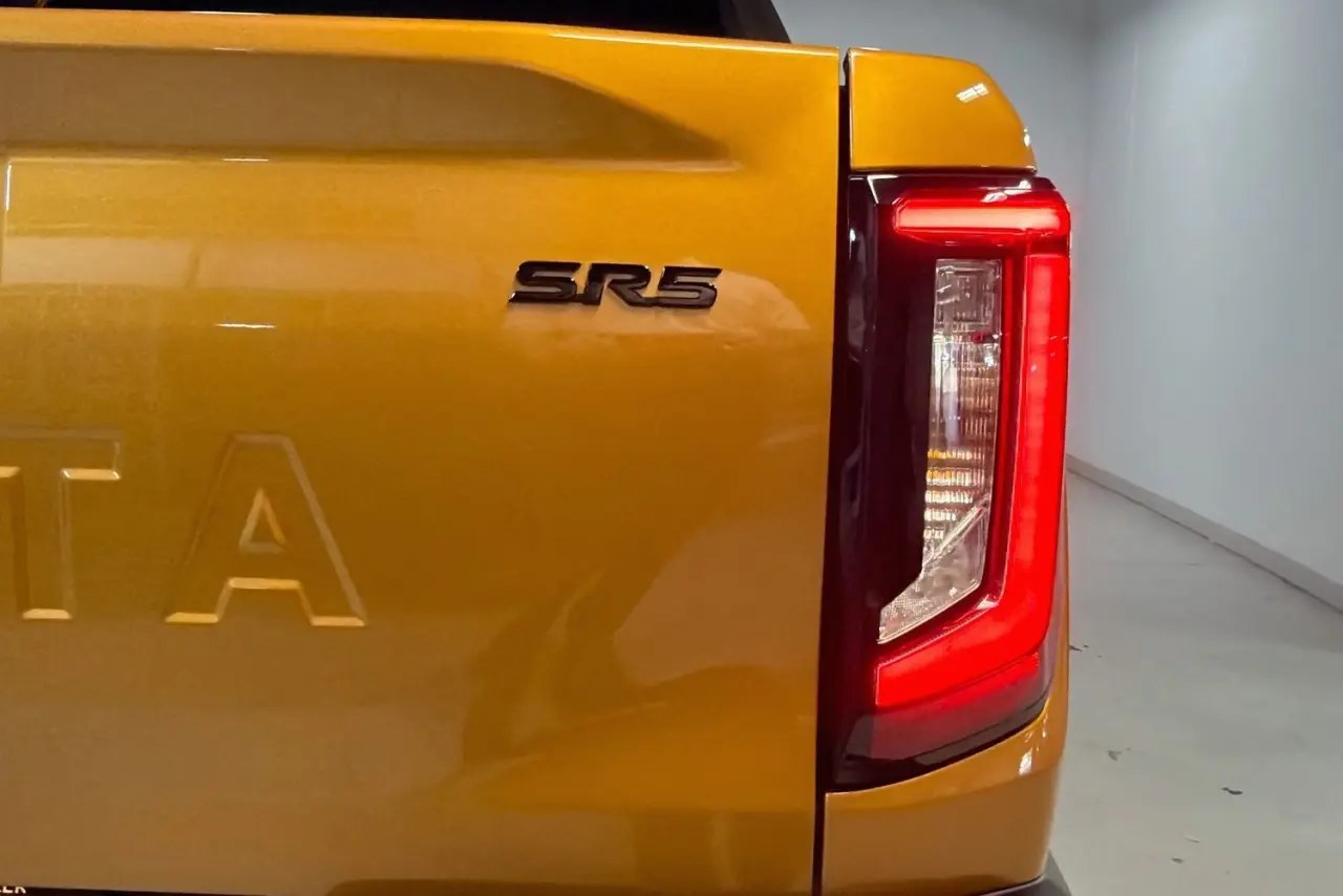 2026 Toyota Hilux Gallery Image 9