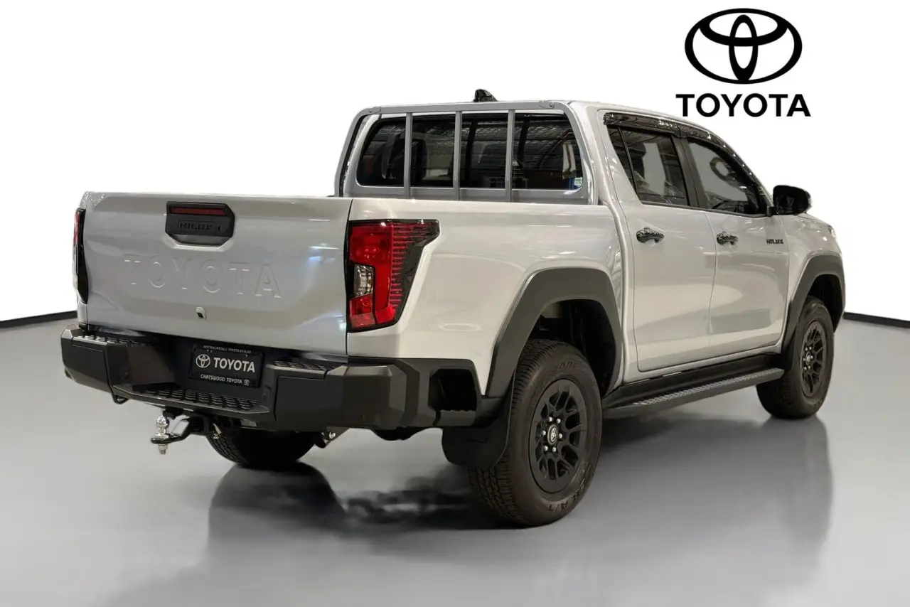 2025 Toyota Hilux Gallery Image 10