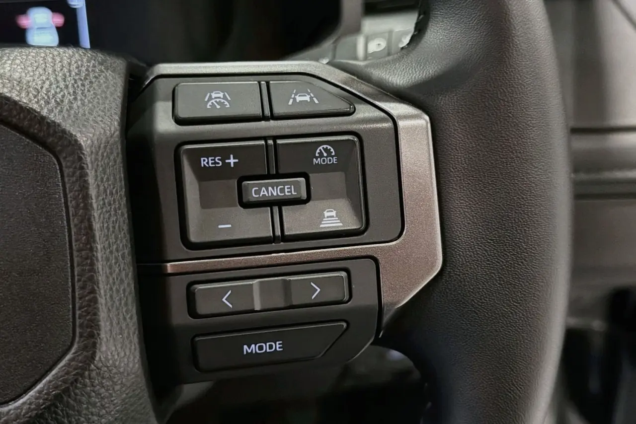 2025 Toyota Hilux Gallery Image 20