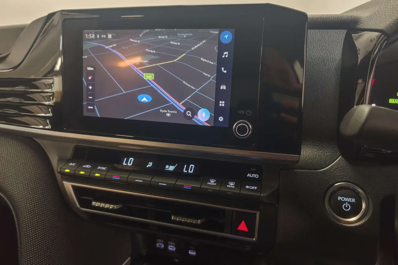 2025 Toyota Camry Gallery Image 18