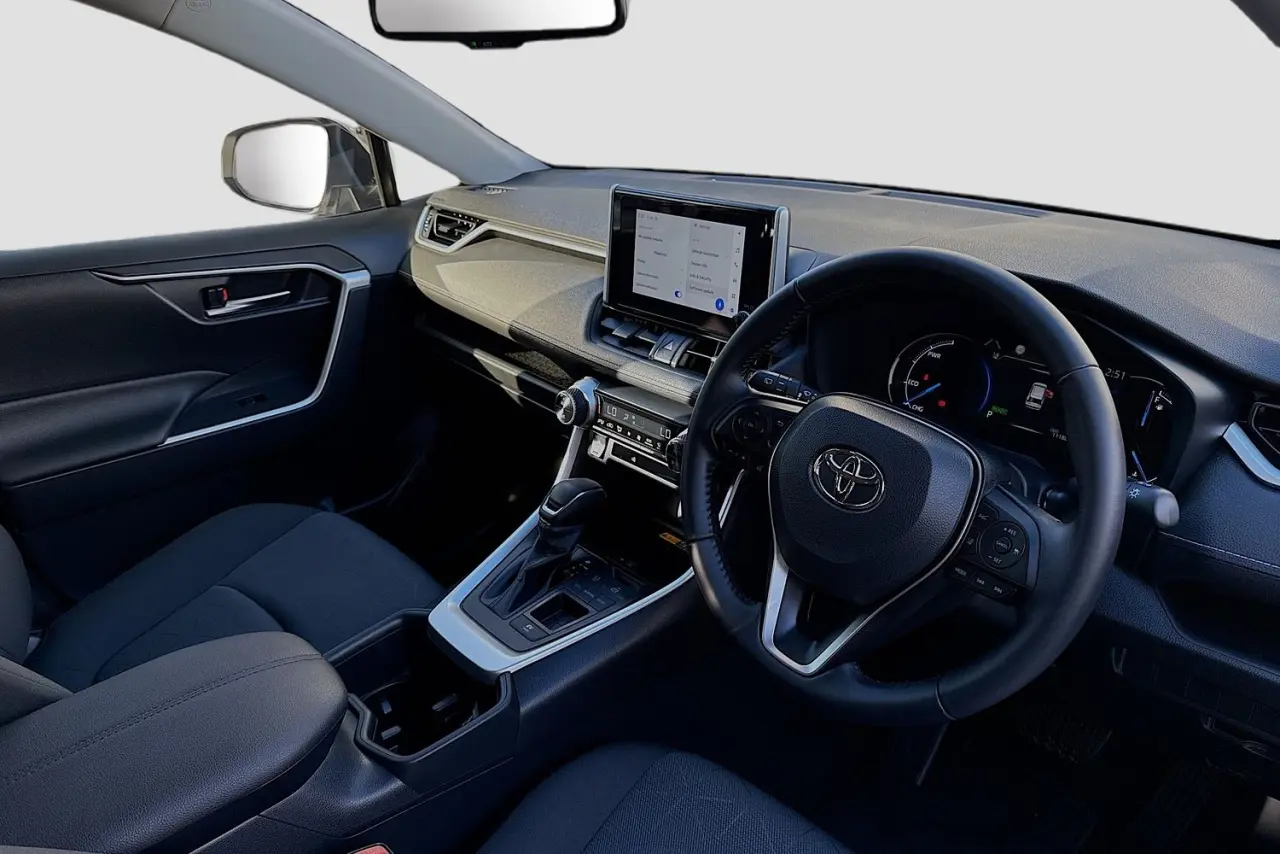 2025 Toyota RAV4 Gallery Image 21