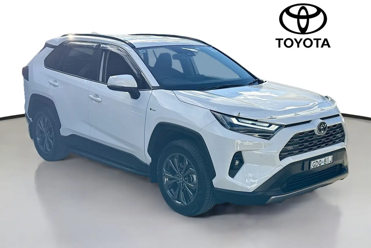2025 Toyota RAV4 Gallery Image 29