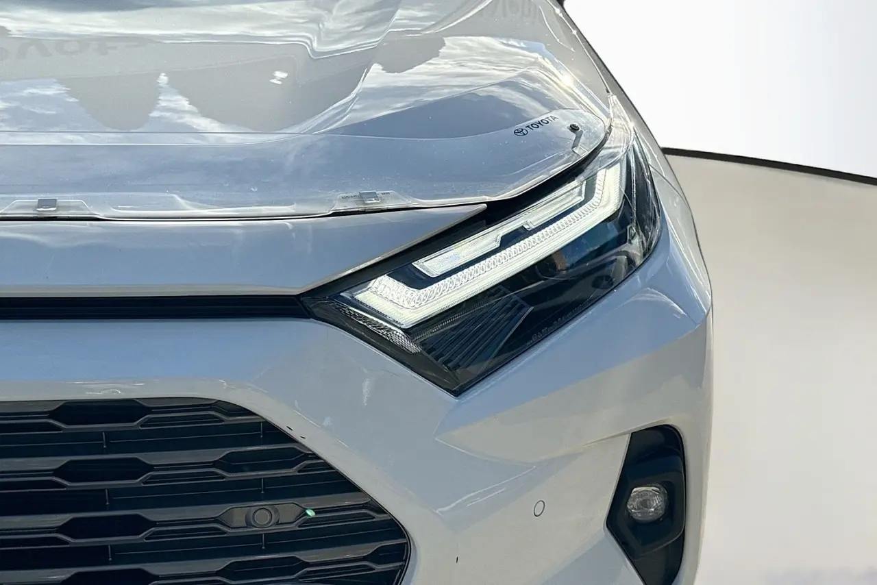 2025 Toyota RAV4 Gallery Image 3