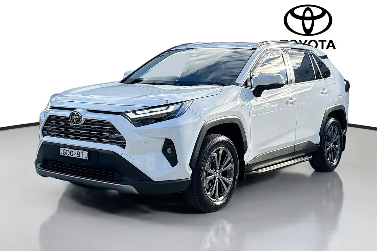 2025 Toyota RAV4 Gallery Image 4