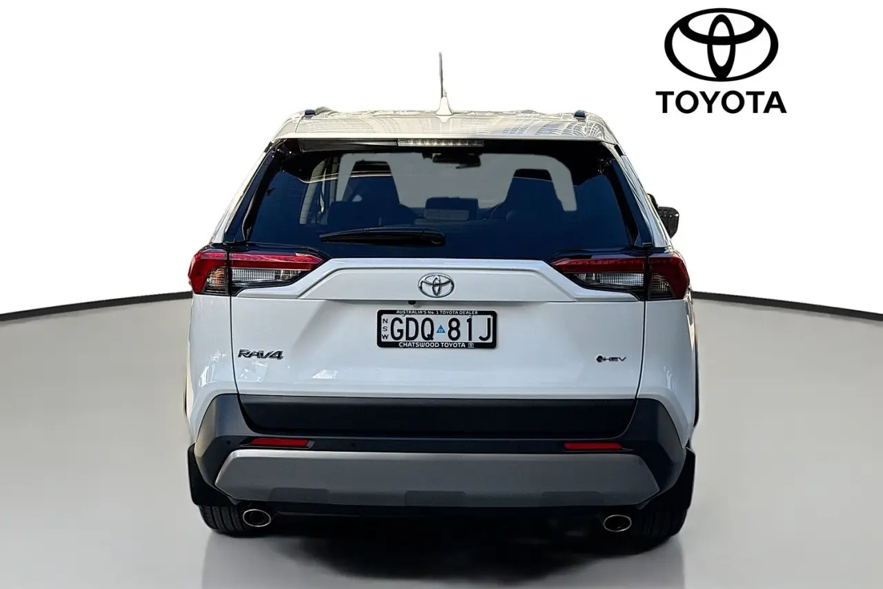 2025 Toyota RAV4 Gallery Image 7