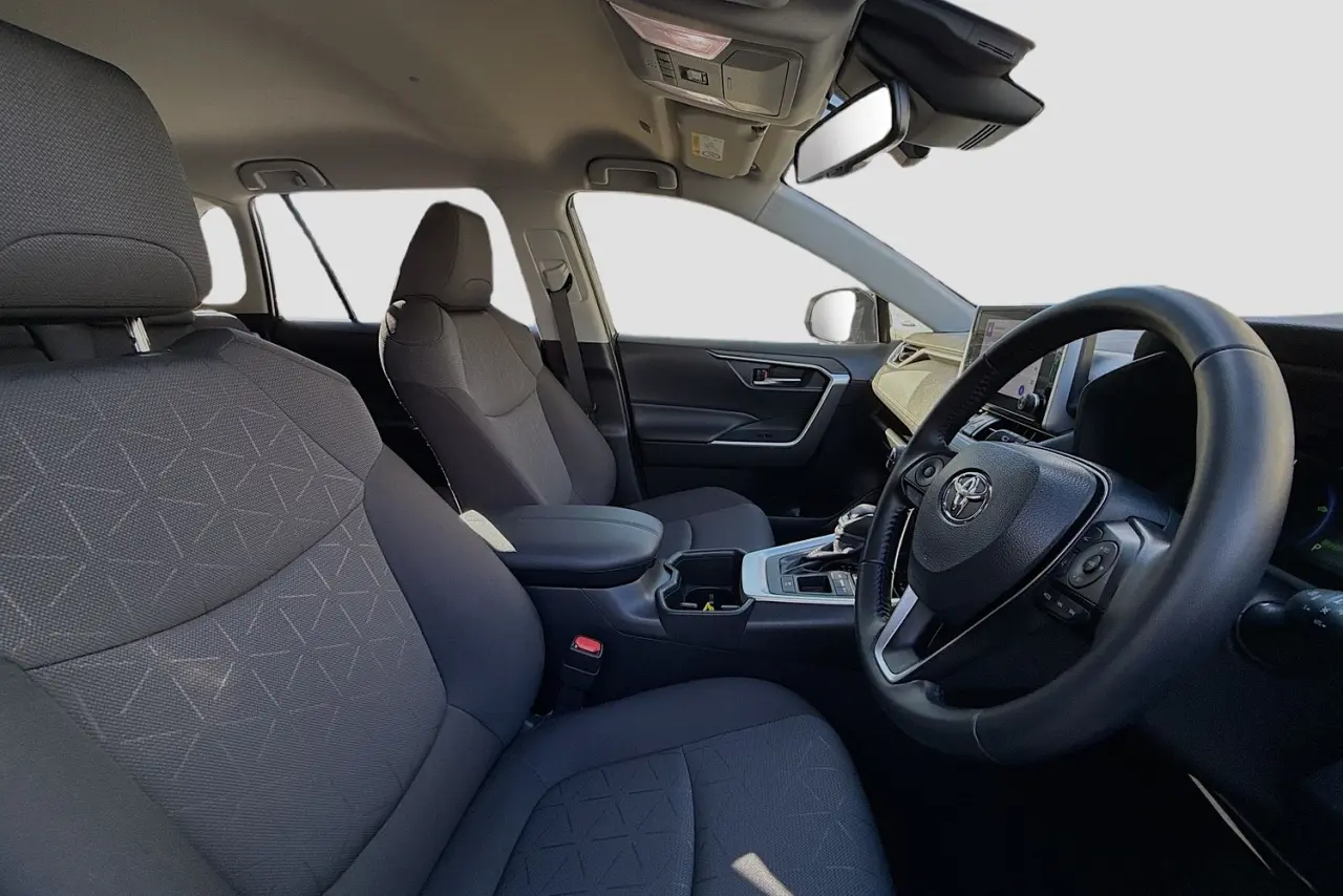 2025 Toyota RAV4 Gallery Image 12