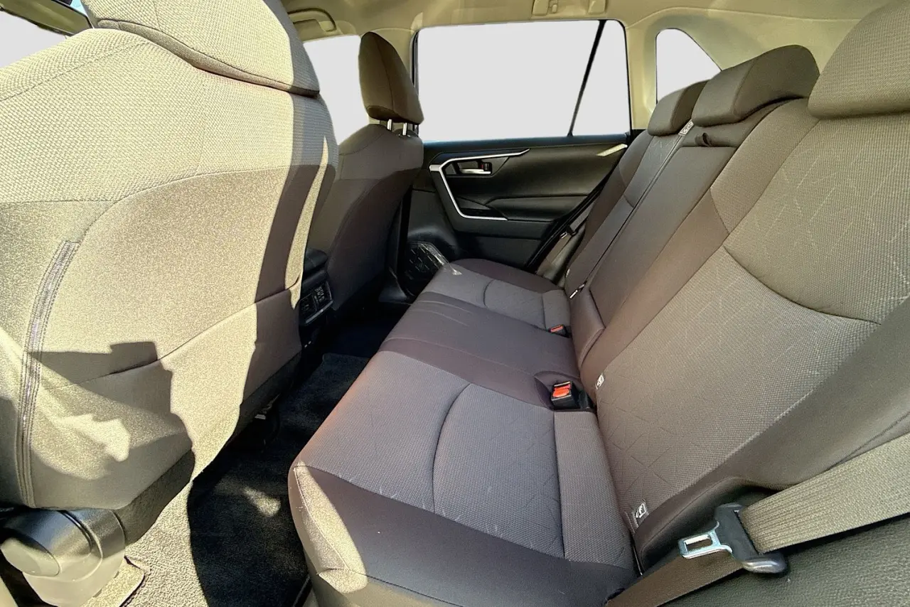 2025 Toyota RAV4 Gallery Image 24