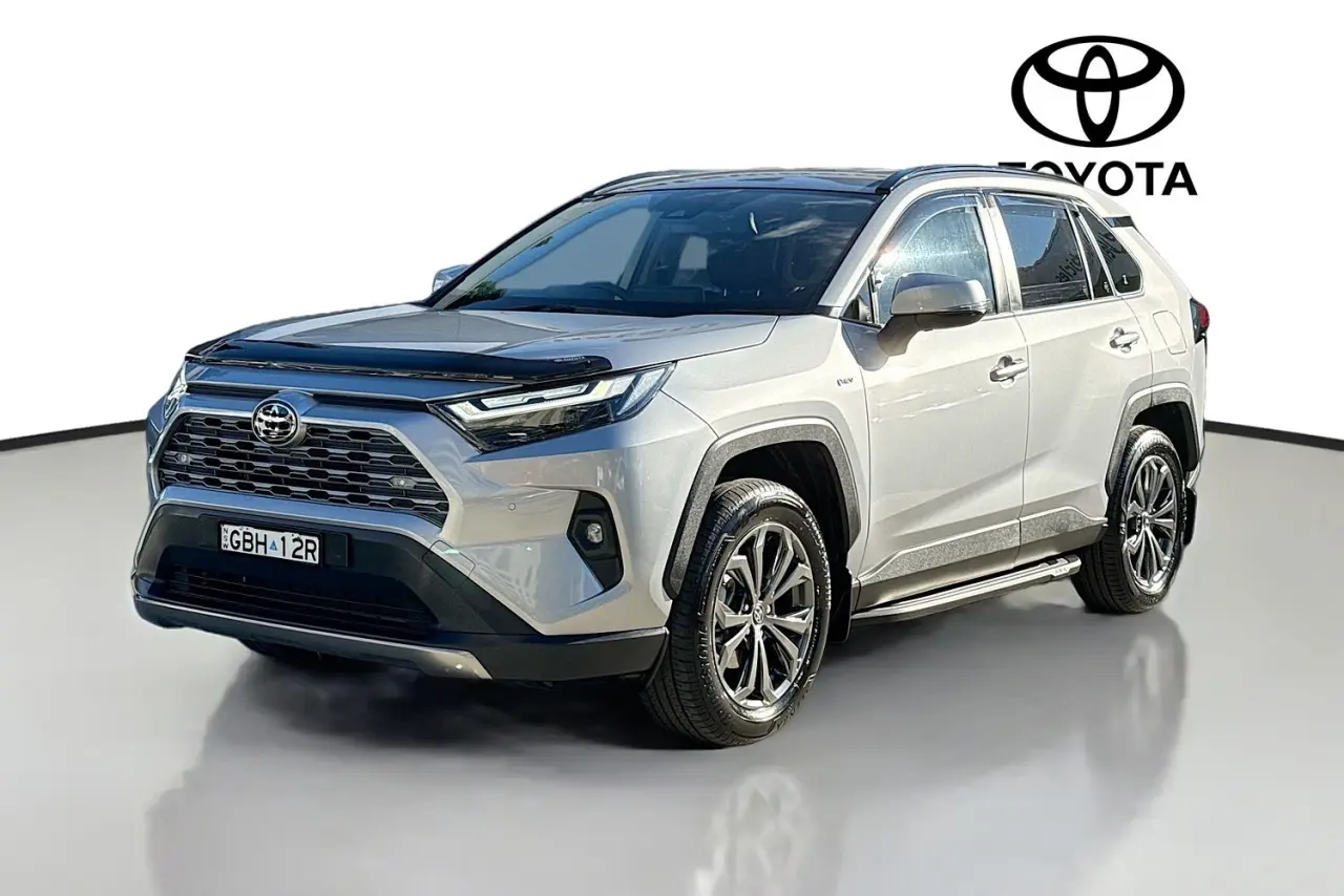 2025 Toyota RAV4 Gallery Image 4