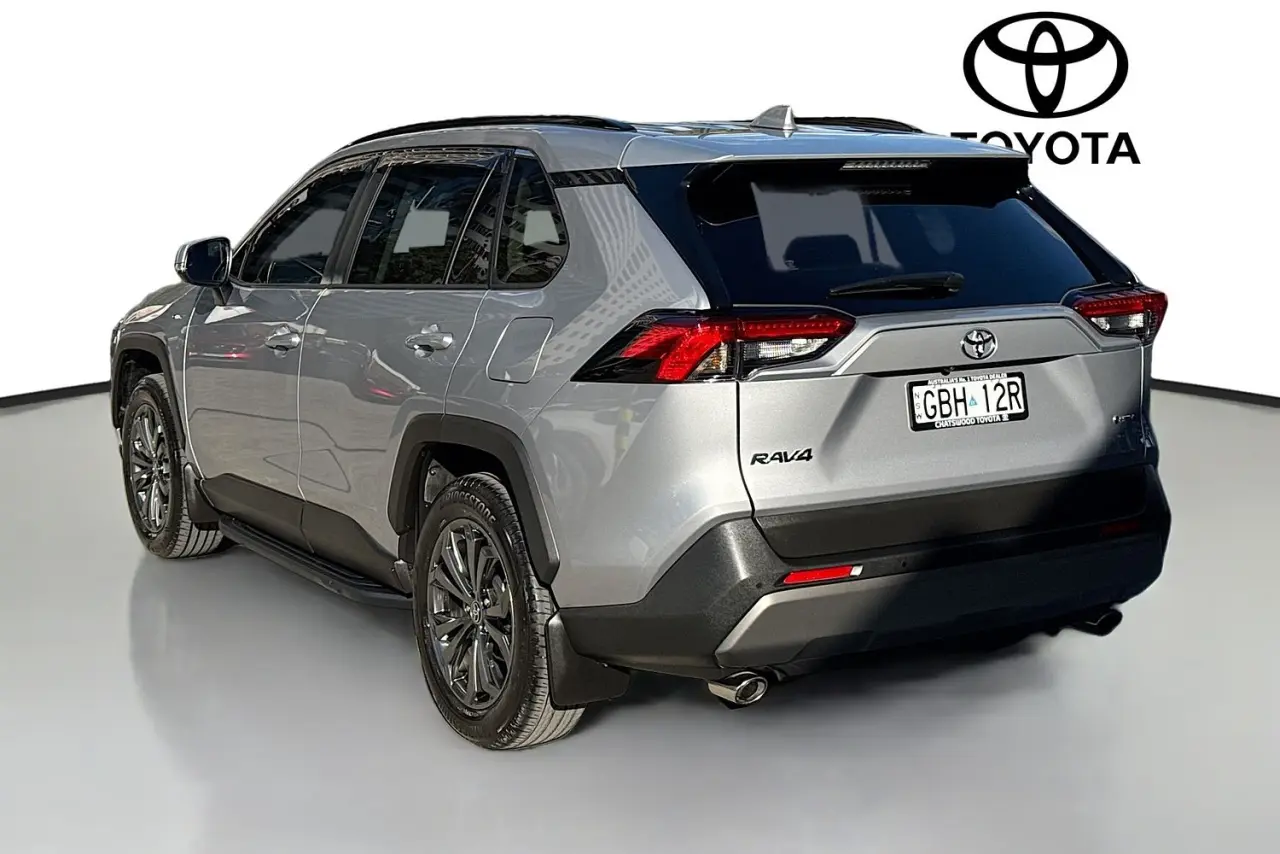 2025 Toyota RAV4 Gallery Image 6