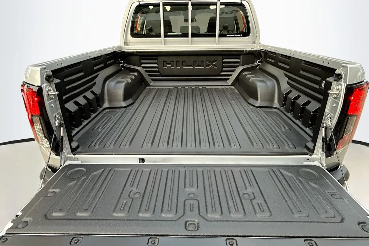 2025 Toyota Hilux Gallery Image 26