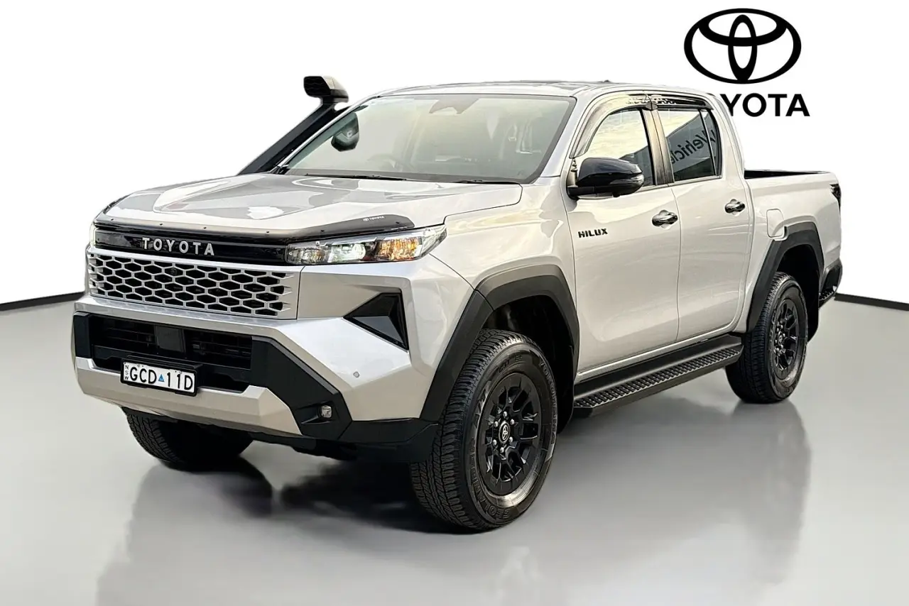 2025 Toyota Hilux Gallery Image 4