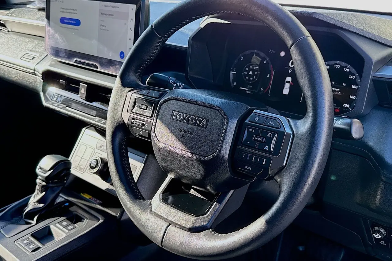 2025 Toyota Hilux Gallery Image 13