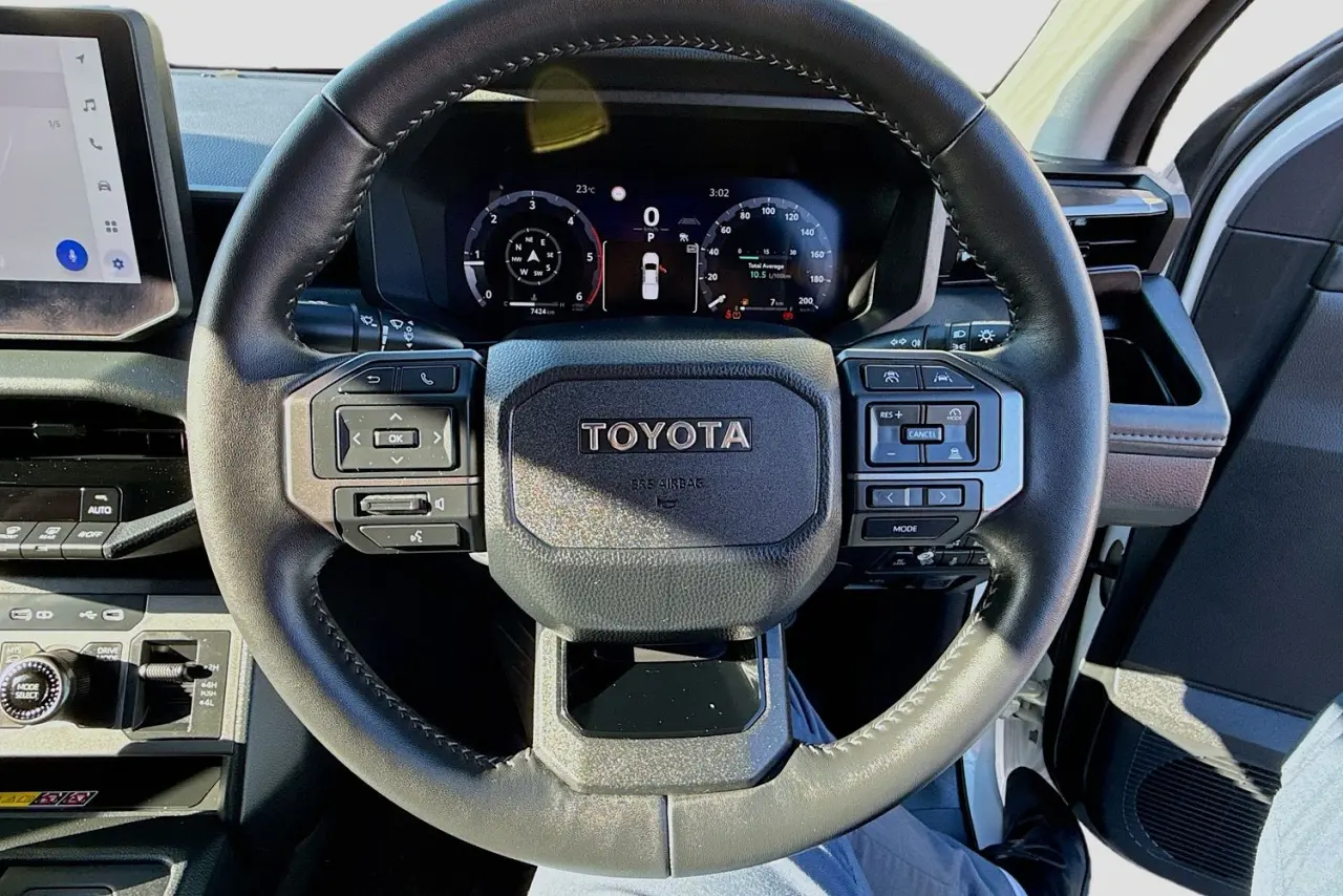 2025 Toyota Hilux Gallery Image 20
